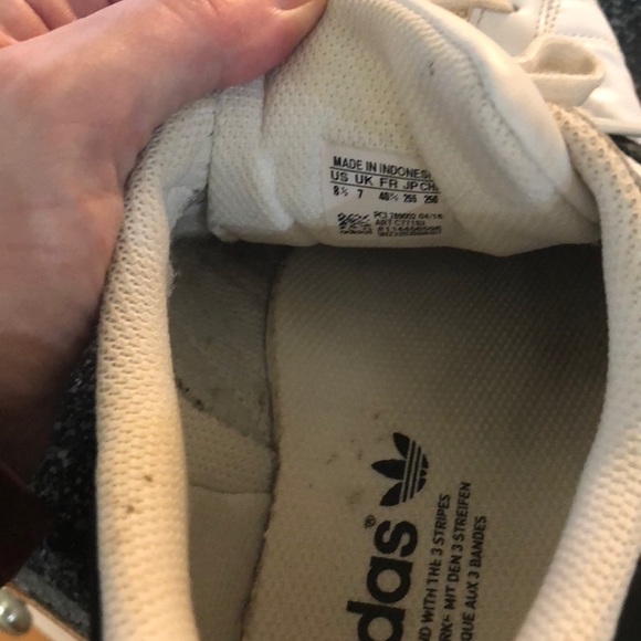 Adidas Superstars - Picture 4 of 4